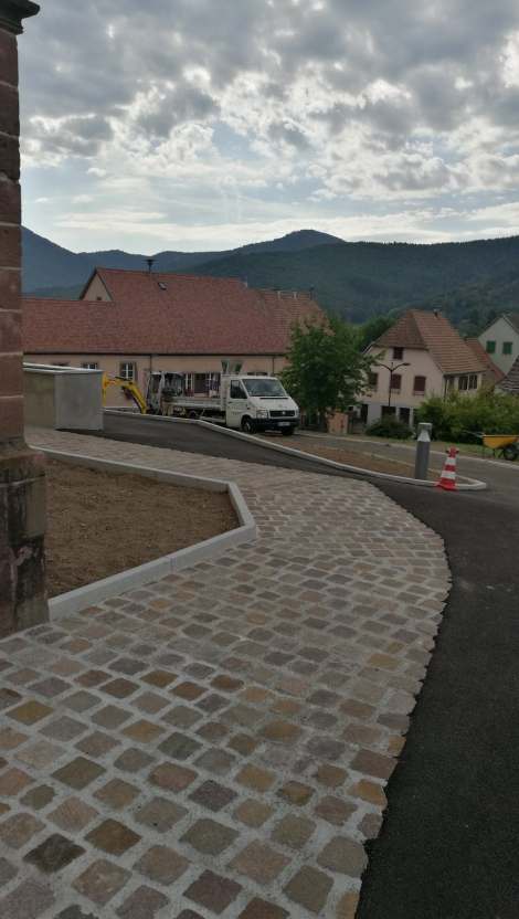 42246982_447706102407283_7698331542065512448_n